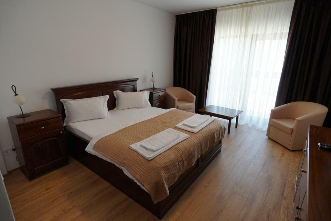 Conacul Lacurilor Otel Băile Herculane Dış mekan fotoğraf